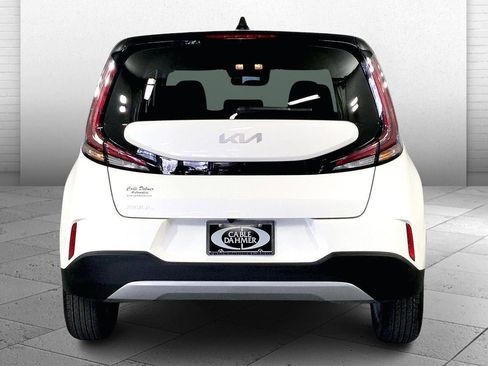 Used 2025 Kia Soul LX image 3