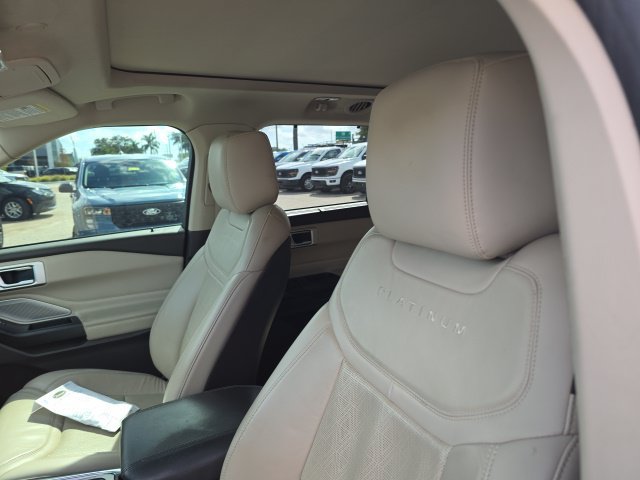 Used 2020 Ford Explorer Platinum w/ Premium Technology Package AWD/4WD image 8