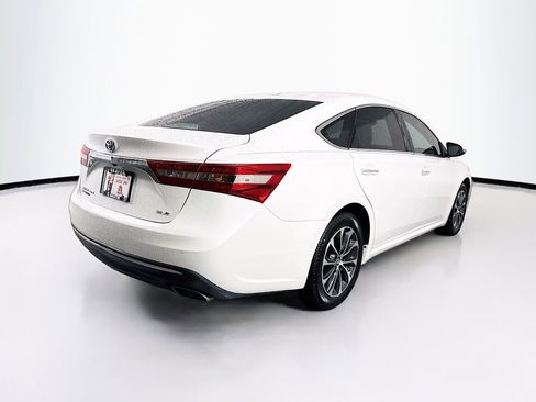 Used 2018 Toyota Avalon XLE Premium FWD image 10