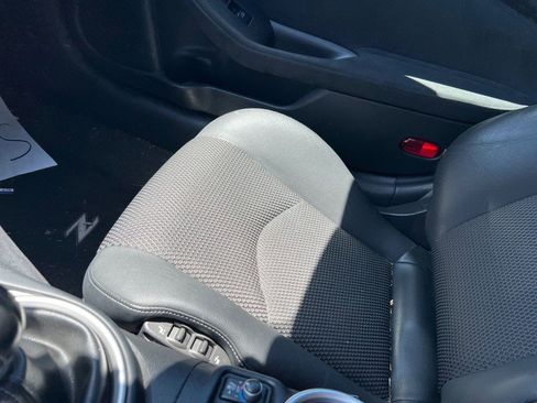 Used 2010 Nissan 370Z Touring w/ Sport Pkg RWD image 8