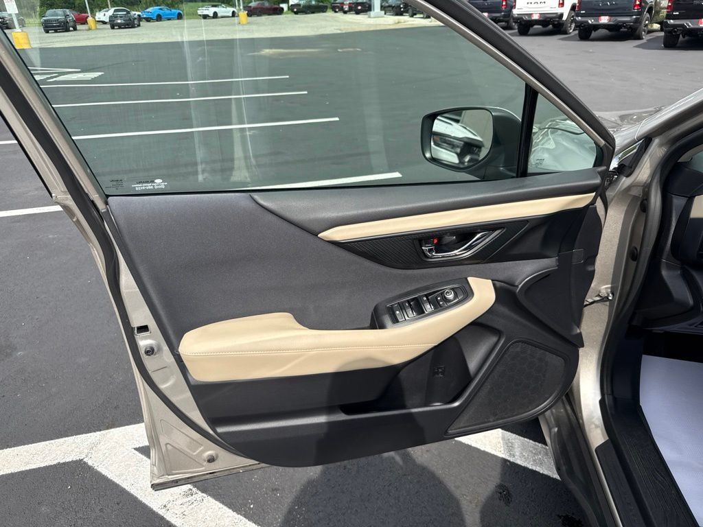 Used 2020 Subaru Outback Premium AWD/4WD image 9