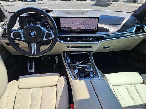 Certified 2025 BMW X7 M60i image 16