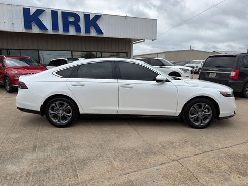 Used 2025 Honda Accord EX-L image 6