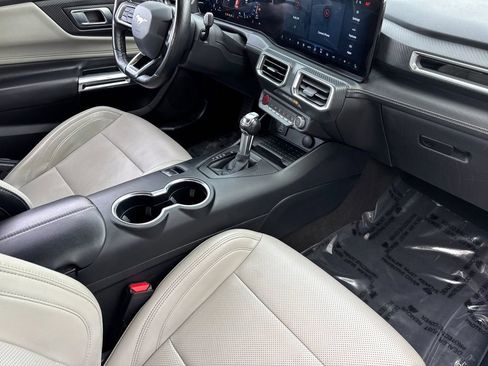 Used 2024 Ford Mustang Premium image 15