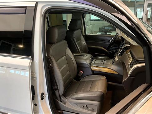 Used 2017 GMC Yukon Denali w/ Open Road Package image 8