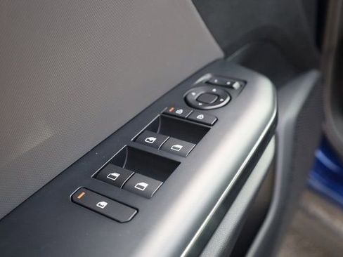 New 2025 Kia K4 LXS image 17