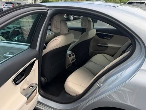 Used 2023 Mercedes-Benz C 300 4MATIC Sedan image 12