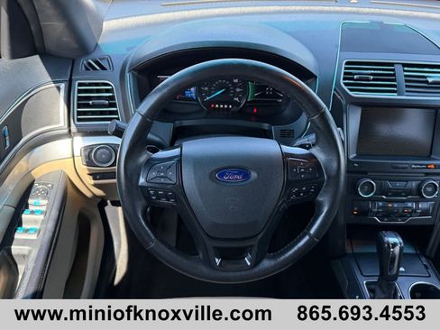 Used 2016 Ford Explorer XLT w/ Equipment Group 202A image 21