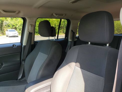 Used 2015 Jeep Patriot Sport w/ Power Value Group FWD image 16