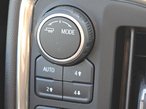 Used 2022 Chevrolet Silverado 1500 RST AWD/4WD image 9
