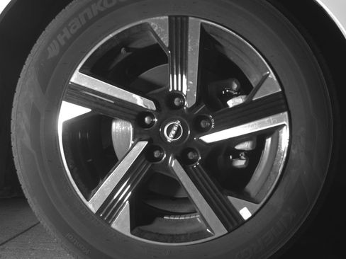 Used 2025 Nissan Sentra SV image 13