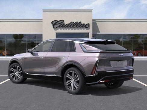 New 2026 Cadillac Lyriq Luxury RWD image 3