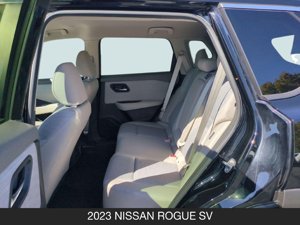 Certified 2023 Nissan Rogue SV FWD image 16