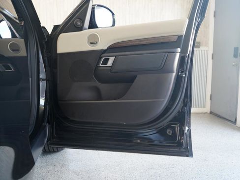 Used 2018 Land Rover Discovery HSE AWD/4WD image 33