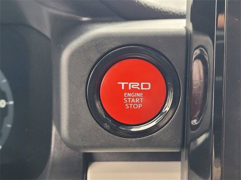 Used 2024 Toyota Tacoma TRD Sport image 18