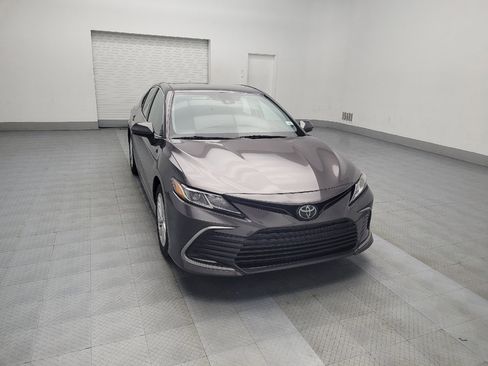 Used 2021 Toyota Camry LE image 13