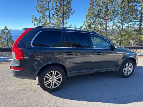 Used 2011 Volvo XC90 3.2 image 3