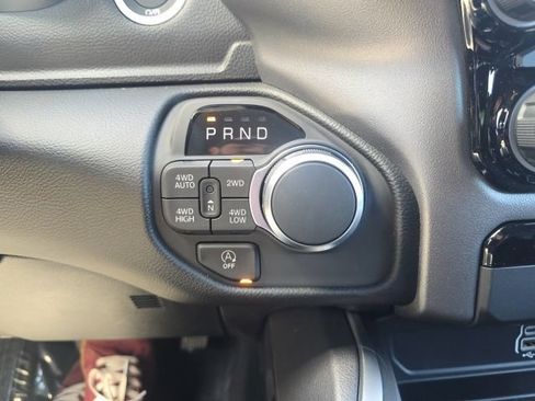 New 2026 RAM 1500 4x4 Crew Cab image 17