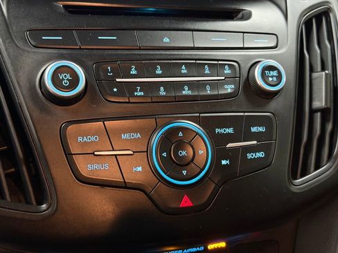 Used 2017 Ford Focus SE image 30