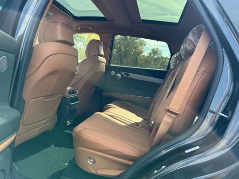 Certified 2026 Genesis GV80 2.5T Prestige AWD/4WD image 7