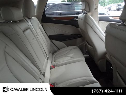 Used 2017 Lincoln MKC Select w/ Select Plus Package FWD image 13