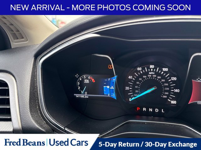 Used 2017 Ford Fusion SE w/ Fusion SE Technology Package FWD image 15
