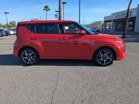 Certified 2022 Kia Soul Turbo image 2