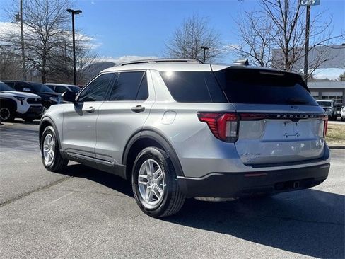 Certified 2025 Ford Explorer Active image 3