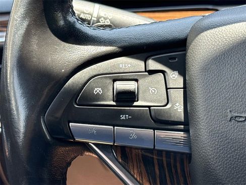 Used 2021 Cadillac Escalade ESV Luxury image 35