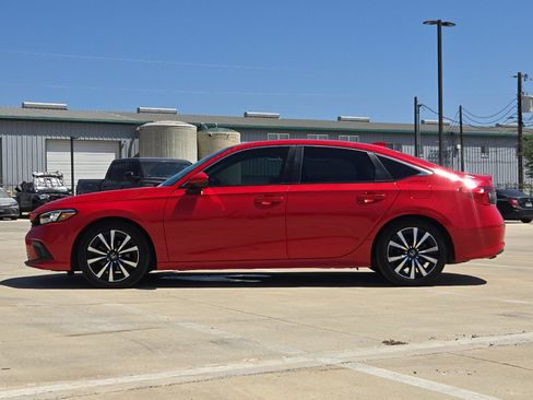 Used 2023 Honda Civic EX image 2
