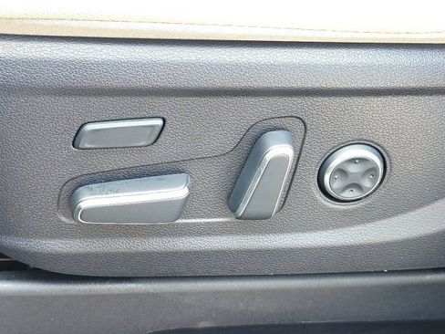 Used 2023 Hyundai Palisade Limited FWD image 7