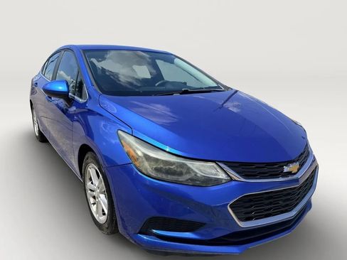 Used 2016 Chevrolet Cruze LT w/ Sun And Sound Package FWD image 12
