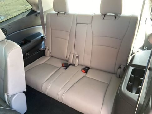 Used 2018 Honda Pilot Touring image 61