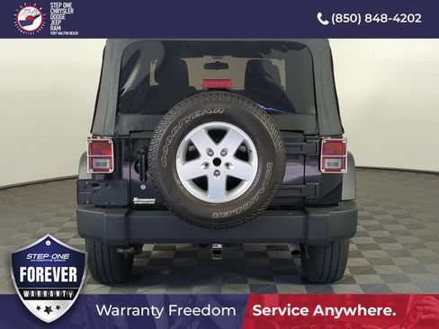 Used 2012 Jeep Wrangler Sport AWD/4WD image 5