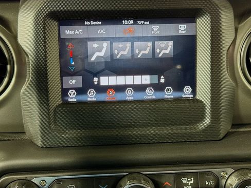 Used 2022 Jeep Wrangler Sport AWD/4WD image 16