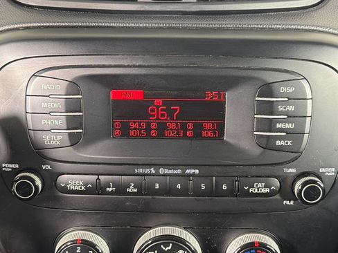 Used 2016 Kia Soul Base image 28