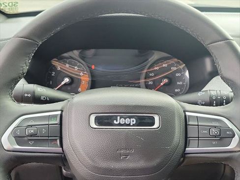 Certified 2024 Jeep Compass Latitude AWD/4WD image 9