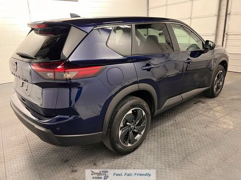 Used 2025 Nissan Rogue SV AWD/4WD image 7