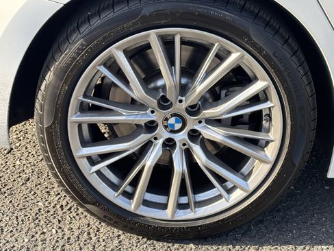 Used 2023 BMW 330i Sedan w/ Driving Assistance Package image 8