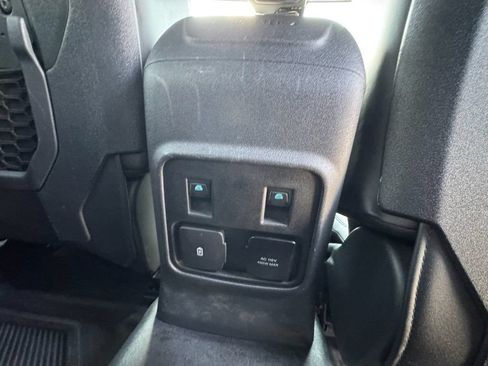 Certified 2023 Ford Bronco Black Diamond AWD/4WD image 21