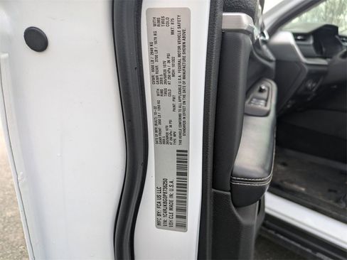 Used 2023 Jeep Grand Cherokee L Limited w/ Black Appearance Package image 40