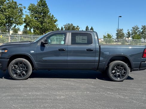 New 2026 RAM 1500 Laramie AWD/4WD image 6