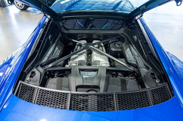 Used 2018 Audi R8 V10 AWD/4WD image 39