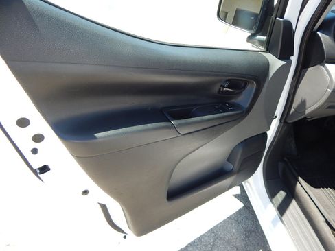 Used 2021 Nissan NV200 S FWD image 19