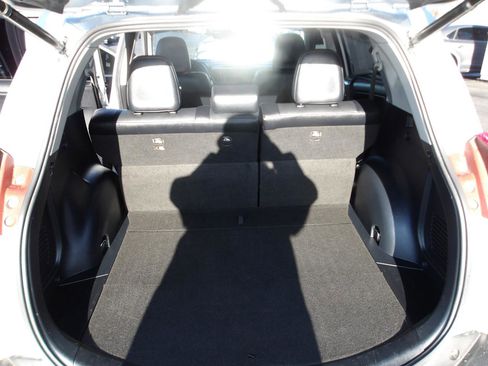 Used 2015 Toyota RAV4 Limited image 11