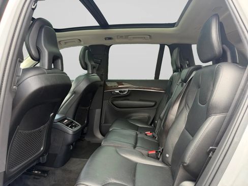 Used 2016 Volvo XC90 T6 Momentum w/ Momentum Plus Package AWD/4WD image 26