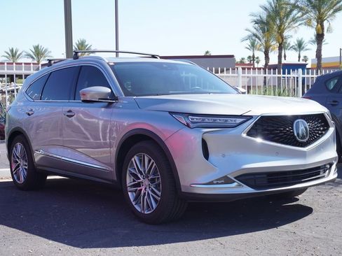 Used 2023 Acura MDX SH-AWD w/ Advance Package image 3