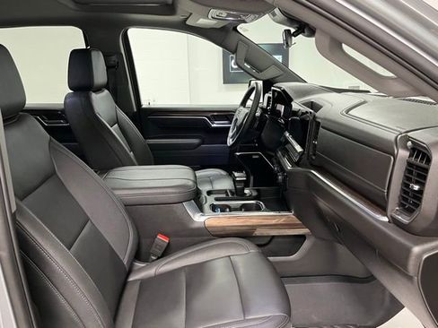 Used 2025 Chevrolet Silverado 1500 RST AWD/4WD image 57