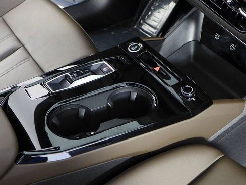 Used 2025 Audi Q6 e-tron Premium w/ 20" Wheel Package image 15