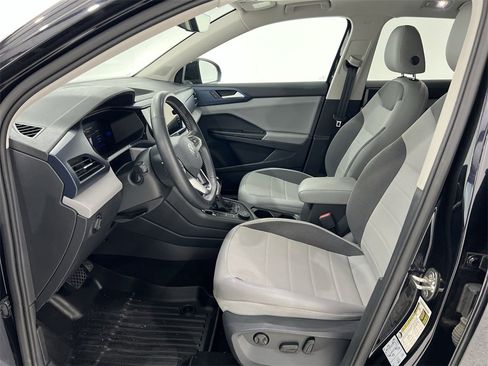 Used 2022 Volkswagen Taos SE image 19